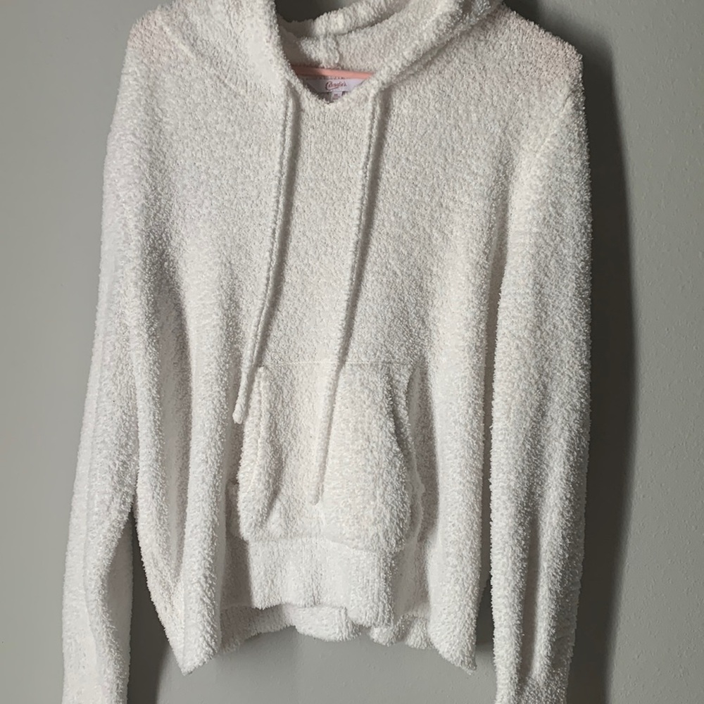 Fuzzy white sweatshirt